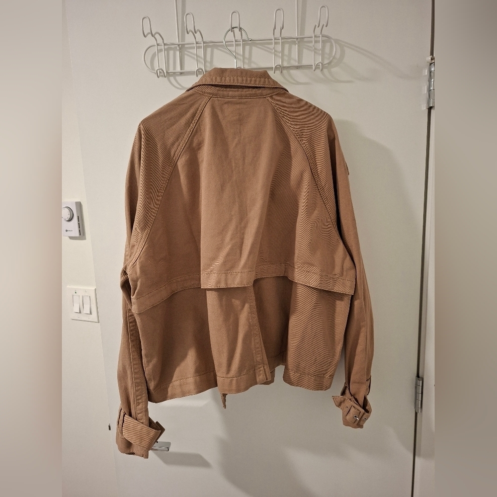 NWT Torrid Lightweight Tan 100% Cotton Twill Crop Trench (Size 1/1X) - Picture 10 of 11